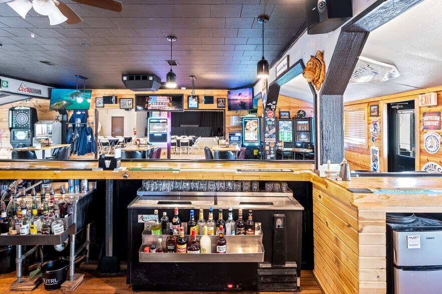 More Photos Of W12010 Rose Eld Rd, Ripon Restaurant For Sale
