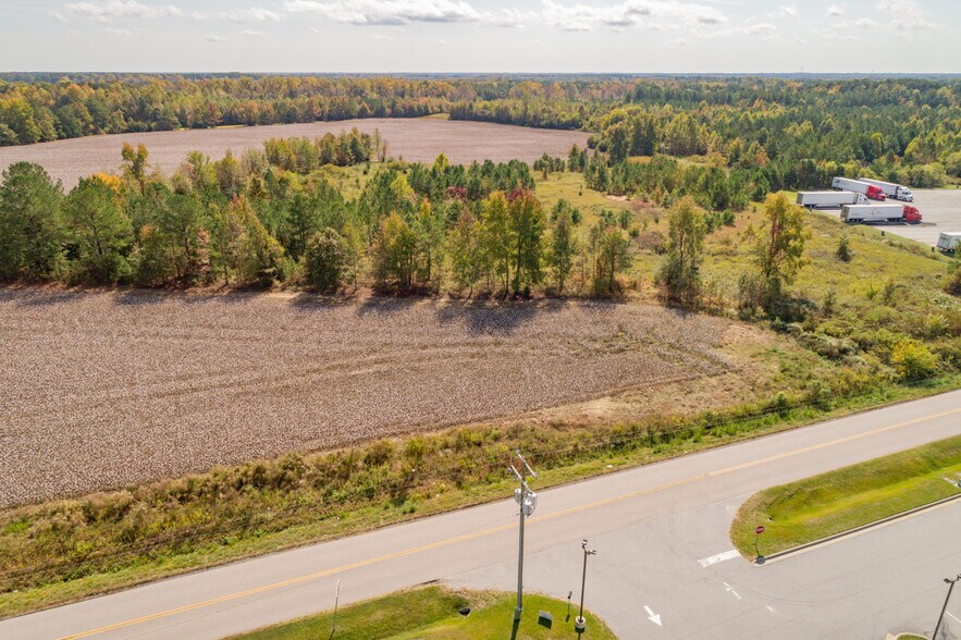 More Photos Of 700 Moores Ferry Rd, Skippers Land For Sale