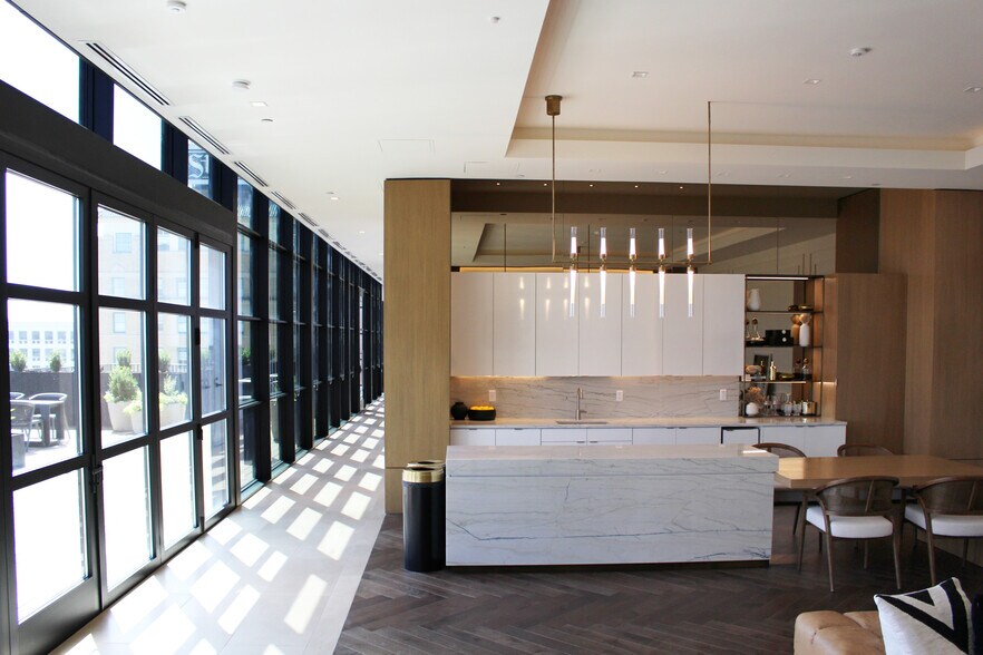 More Photos Of 3001 Maple Ave, Dallas Office For Lease