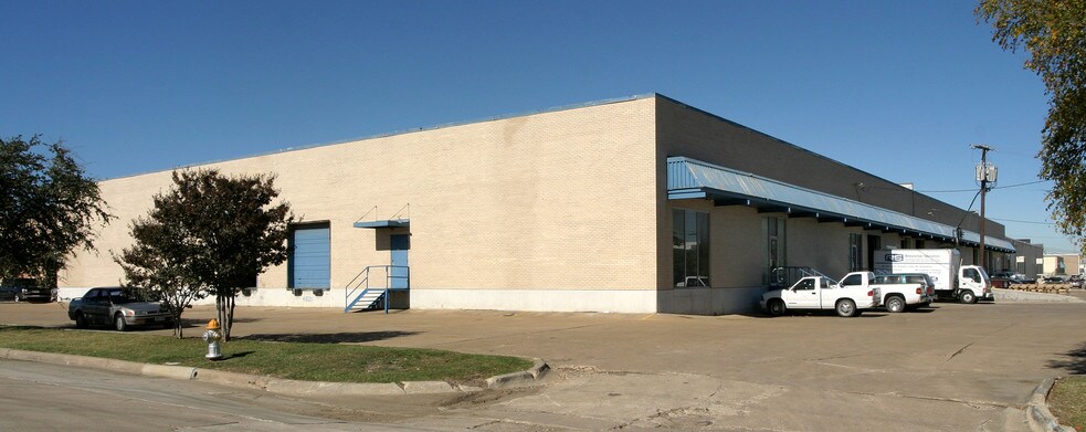 More Photos Of 4821 Top Line Dr, Dallas Warehouse For Lease