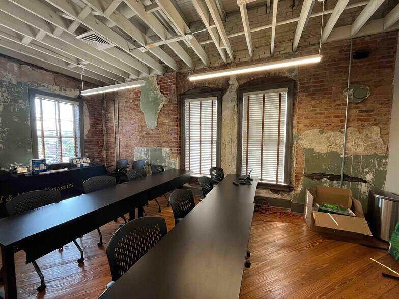 More Photos Of 104 23rd St S, Birmingham Office For Lease