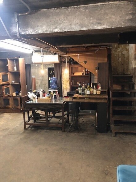 More Photos Of 712 Austin Ave, Waco Office For Lease