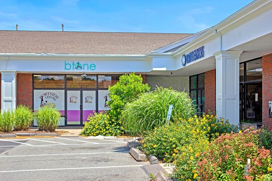 More Photos Of 1421 Orleans Rd, Harwich Storefront For Lease