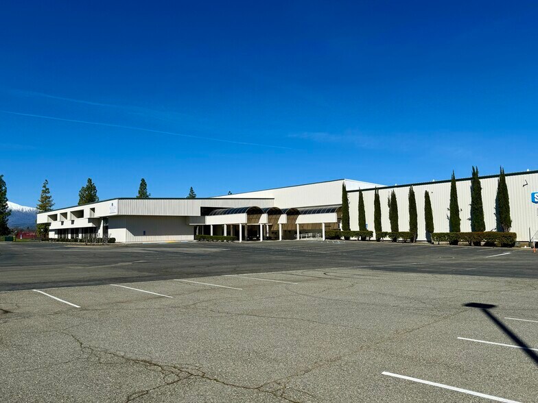 More Photos Of 4300-4356 Caterpillar Rd, Redding Manufacturing For Sale