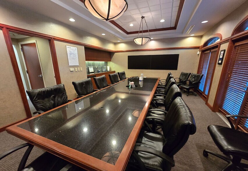 More Photos Of 465 W Warren Ave, Longwood Medical For Lease