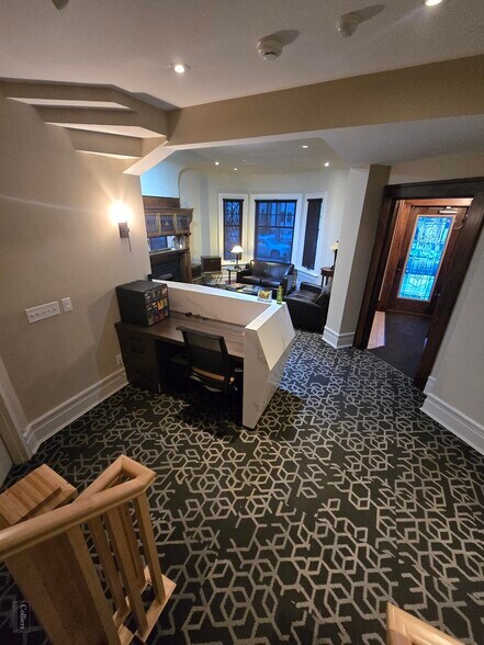 More Photos Of 111 Pulford St, Winnipeg Office For Sale