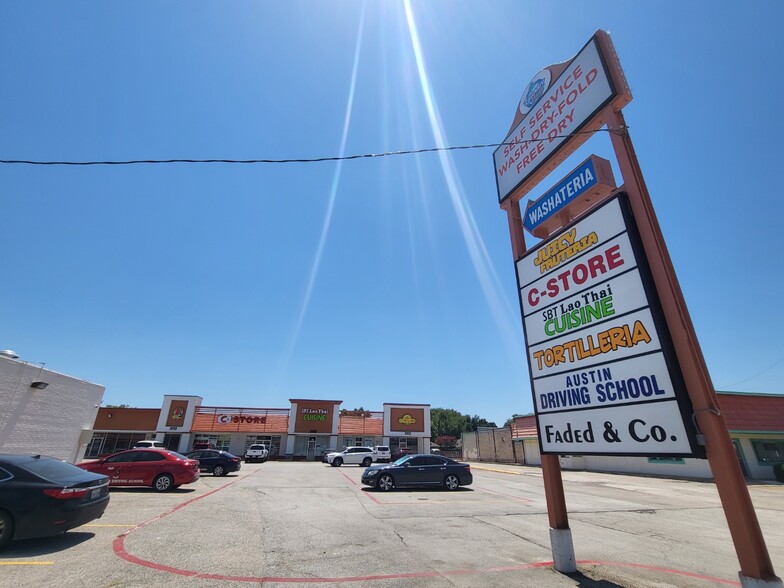 More Photos Of 2006 W Buckingham Rd, Garland General Retail For Sale