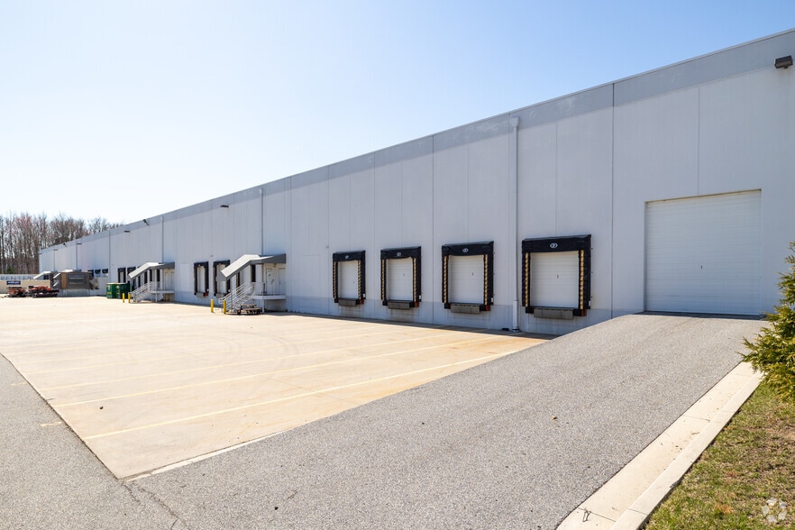 More Photos Of 11501 Pocomoke Ct, Middle River Warehouse For Lease