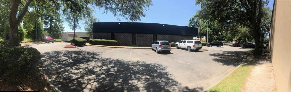 More Photos Of 1841 Norman Dr, Valdosta Office For Sale