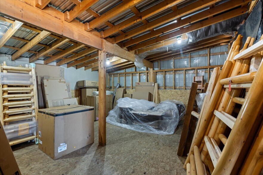 More Photos Of 816 NW 4th St, Grand Rapids General Retail For Sale