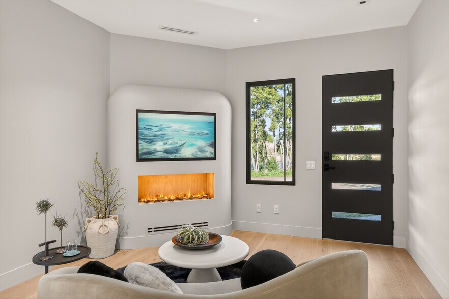 More Photos Of 585 Riverside Drive, Napa Multifamily For Sale