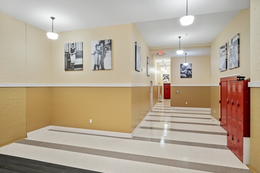 More Photos Of 200 Claremont Ave, Hampton Apartments For Sale