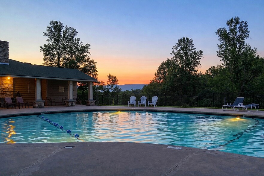 More Photos Of 9400 US-19 W, Bryson City Hotel For Sale