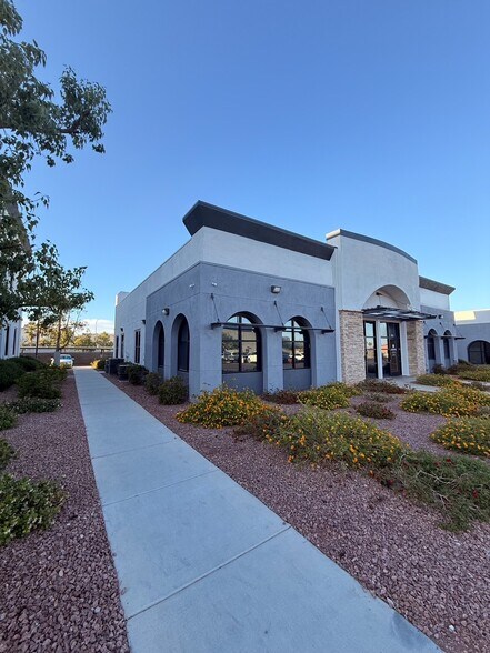 More Photos Of 9494 W Flamingo Rd, Las Vegas Medical For Sale