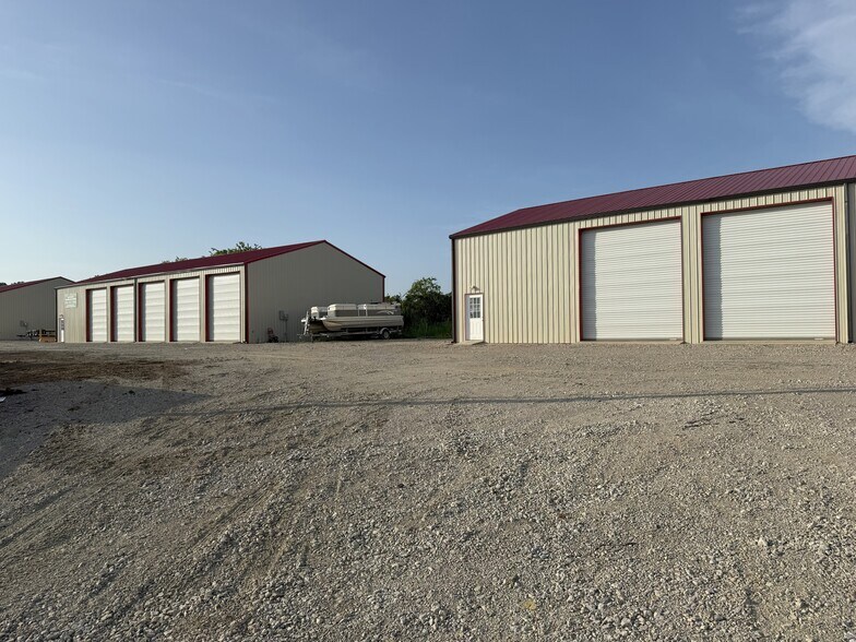 More Photos Of 19181 Highway 105 W, Montgomery Warehouse For Lease