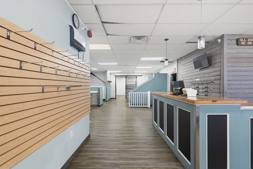 More Photos Of 64 Putnam St, Winthrop Storefront Retail Office For Lease