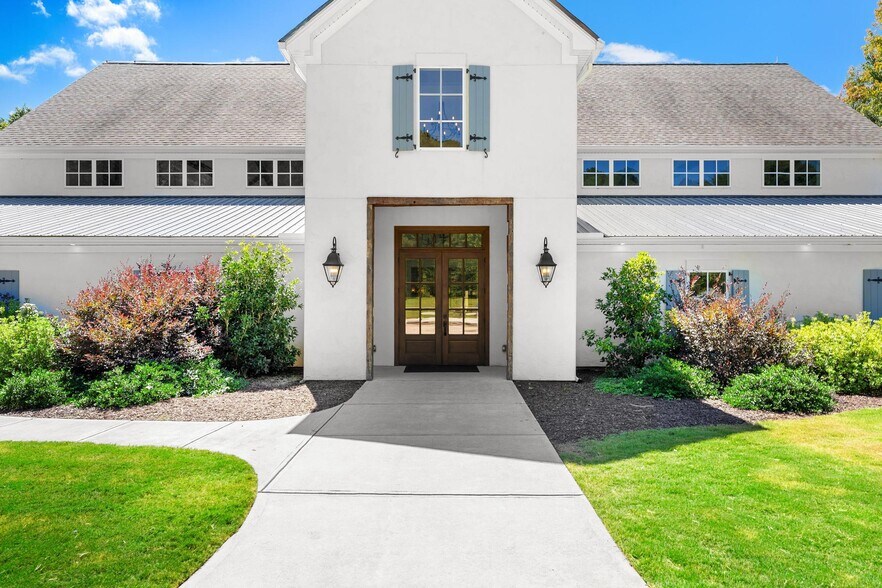 More Photos Of 700 Blacks Creek Church Rd, Commerce Lodge Meeting Hall For Sale