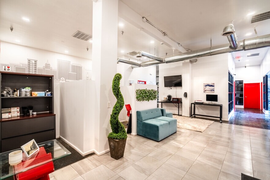 More Photos Of 522 W San Francisco Ave, El Paso Coworking Space