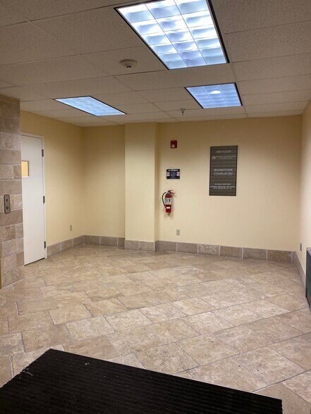 More Photos Of 345 N Main St, New City Office For Lease