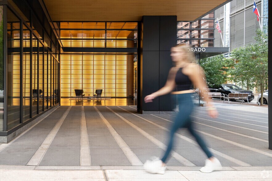 More Photos Of 300 Colorado St, Austin Office For Lease