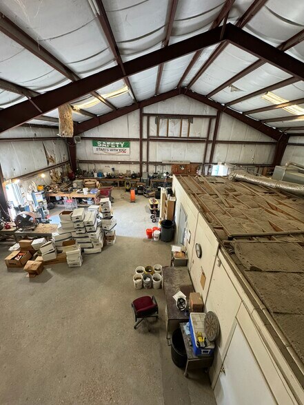 More Photos Of 11638 Sunbelt Ct, Baton Rouge Light Distribution For Lease