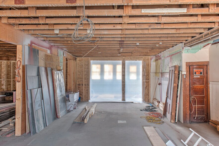 More Photos Of 130 Main St, Winchester Apartments For Sale