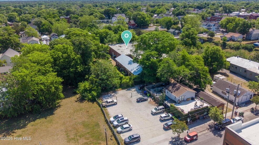 More Photos Of 711 S 5th Ave, Wilmington General Retail For Sale