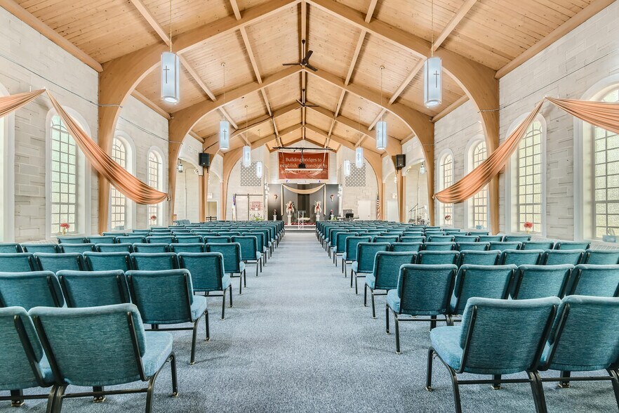 More Photos Of 2735 W 79th St, Chicago Religious Facility For Sale