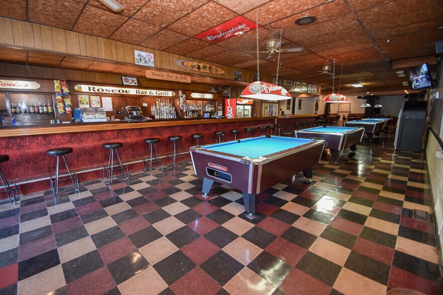 More Photos Of 111 Main St, Roscoe Bar For Sale