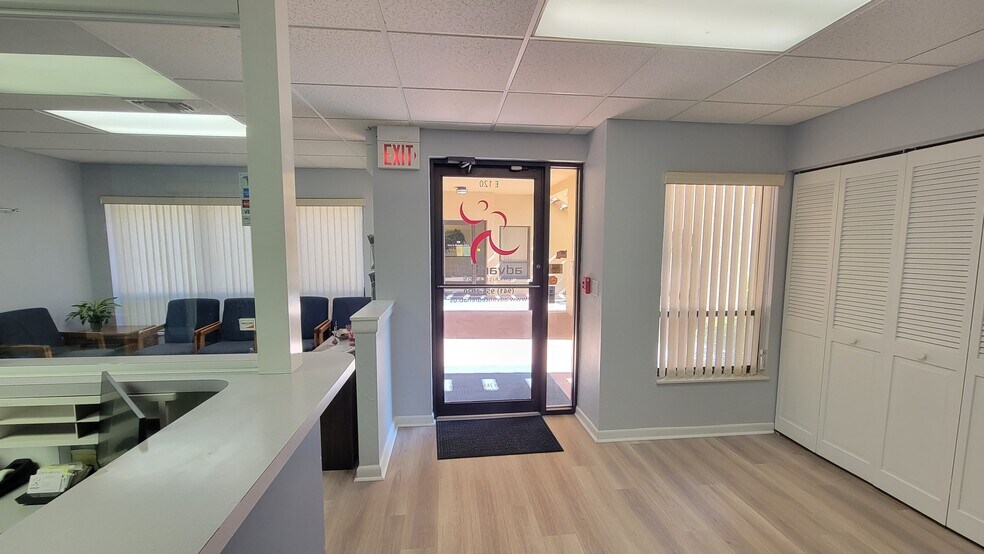 More Photos Of 2831 Ringling Blvd, Sarasota Medical For Sale