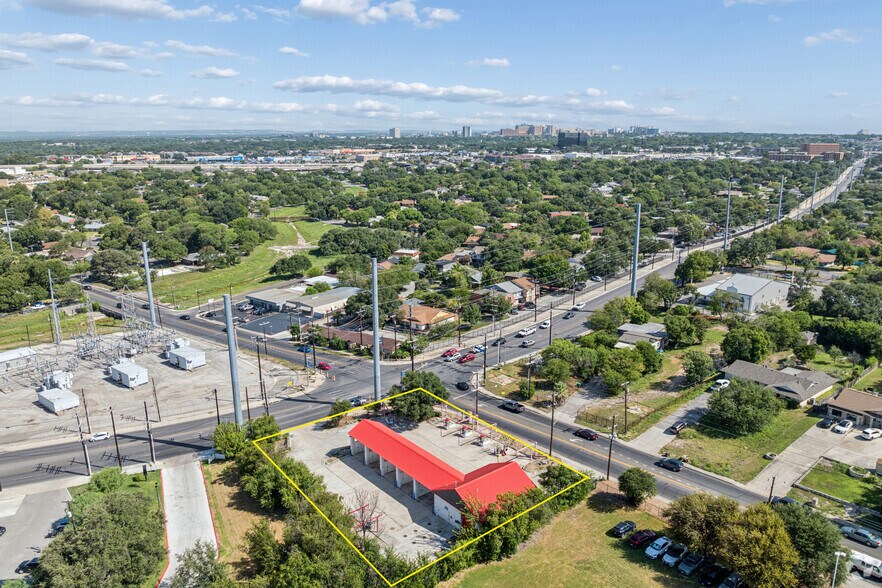 More Photos Of 4950 Evers Rd, San Antonio Carwash For Sale