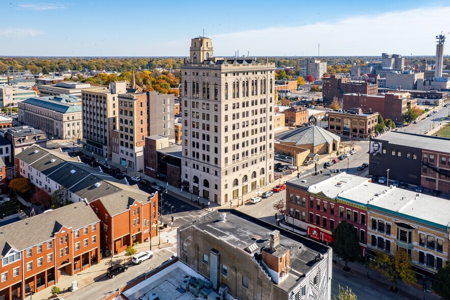 More Photos Of 500 E Monroe St, Springfield Office For Sale