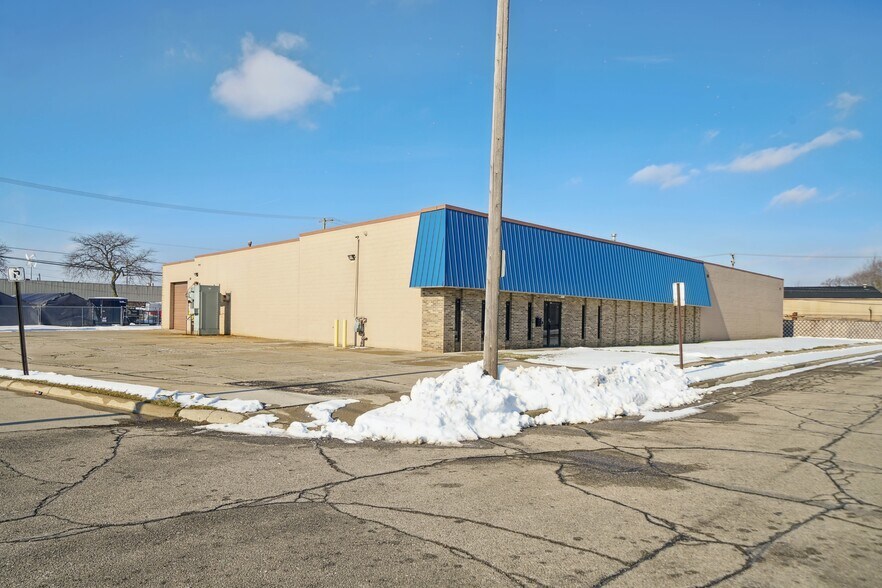 Primary Photo Of 4082 Sixth St, Wyandotte Warehouse For Lease