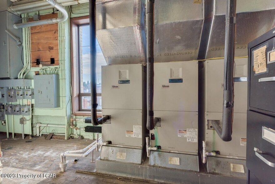 More Photos Of 21 N Wyoming St, Hazleton Movie Radio TVStudio For Sale