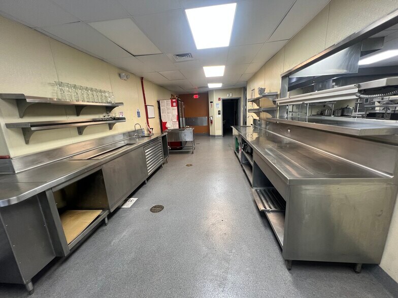 More Photos Of 2255 NW 87th Ave, Miami Restaurant For Lease