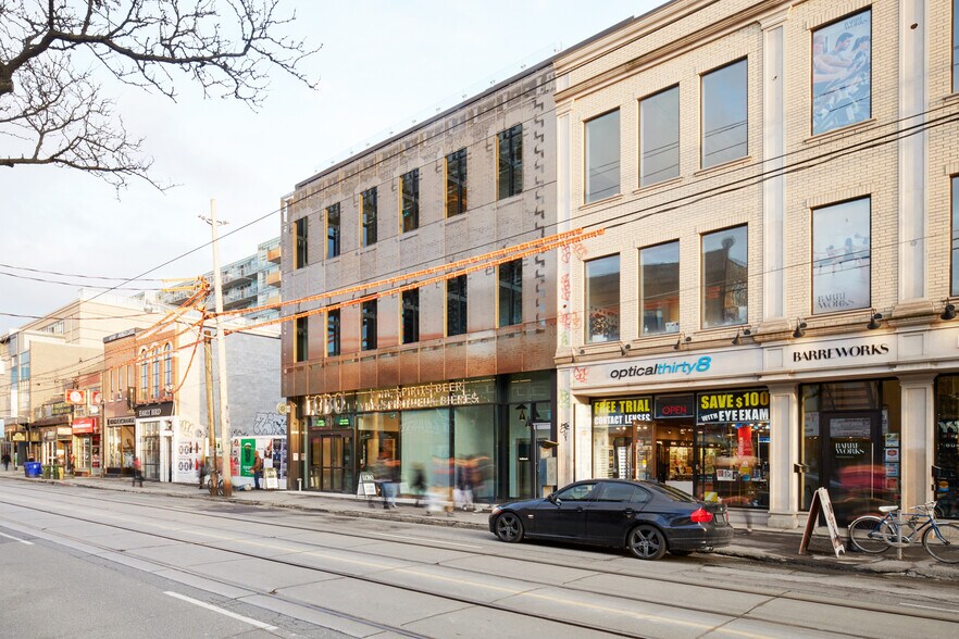 More Photos Of 619-621 Queen St W, Toronto Office For Lease