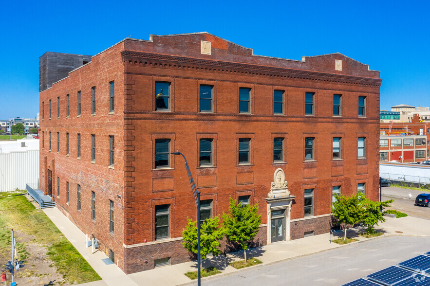 Primary Photo Of 130 E 3rd St, Des Moines Office For Lease