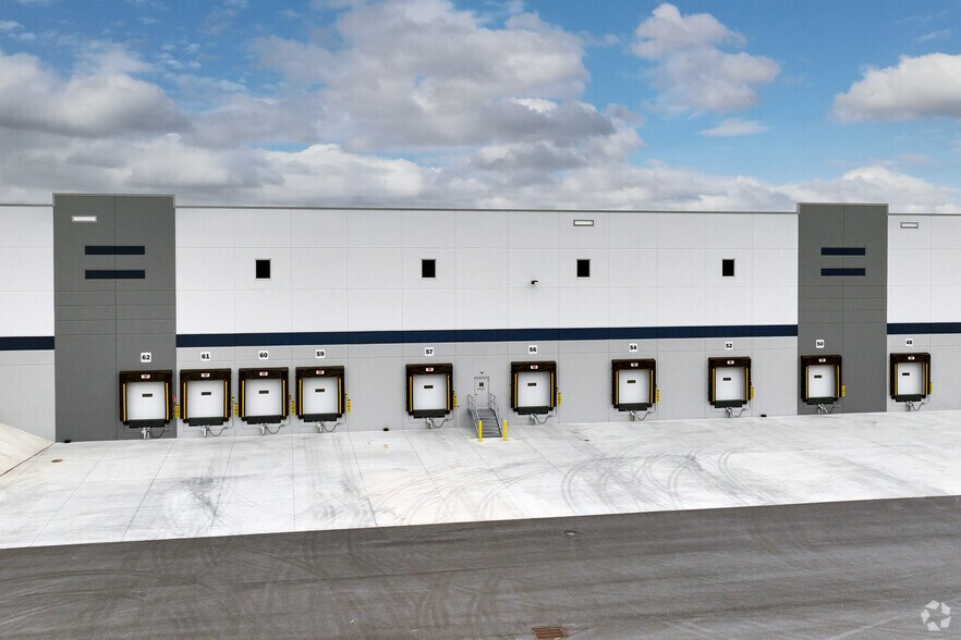 More Photos Of CR 500 E & Albert S White Dr, Whitestown Industrial For Sale