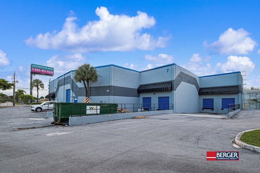 More Photos Of 1919 NW 19th St, Fort Lauderdale Warehouse For Lease