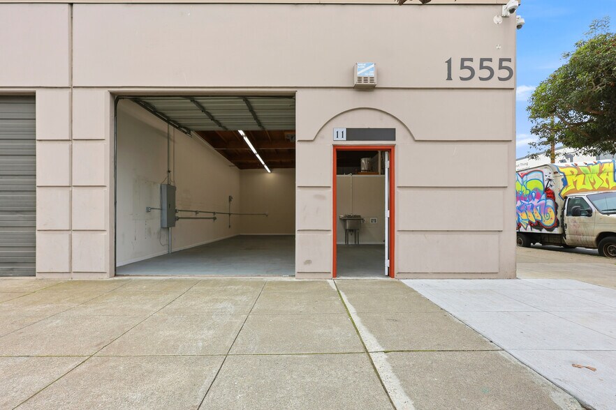 More Photos Of 1555 Yosemite Ave, San Francisco Warehouse For Sale