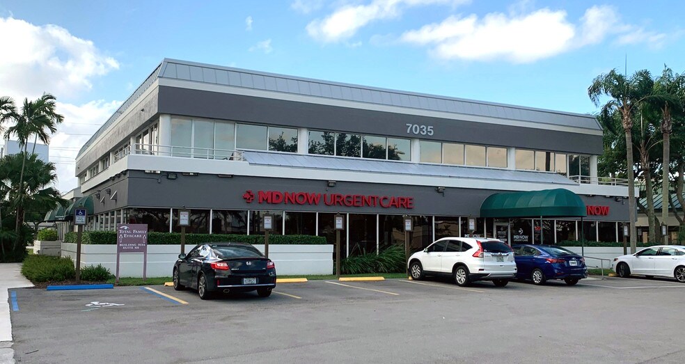 More Photos Of 7035 Beracasa Way, Boca Raton Office Residential For Lease