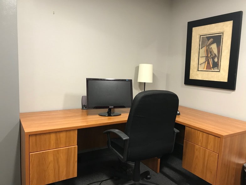 More Photos Of 101 N Westlake Blvd, Westlake Village Unknown For Lease