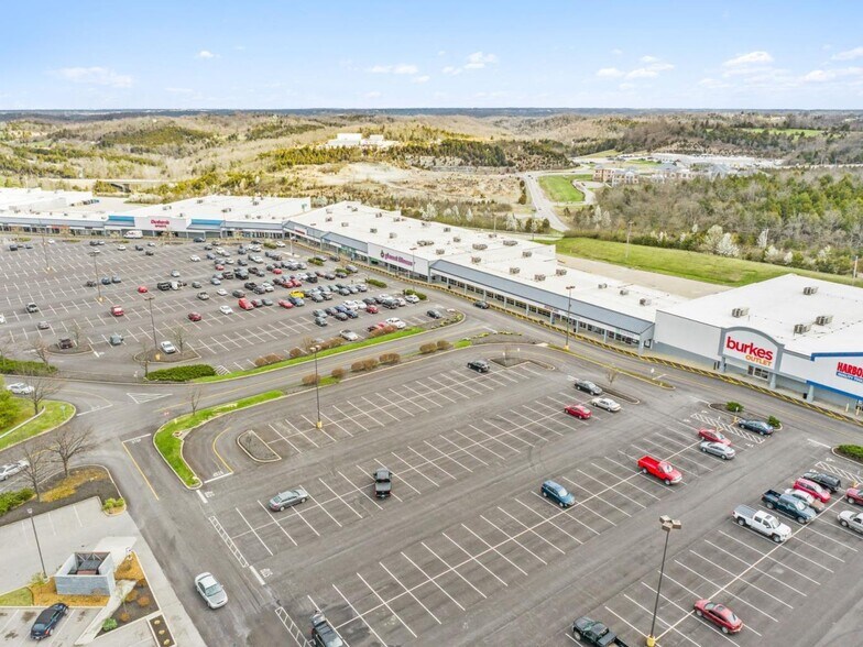 Primary Photo Of 6805-6899 Alexandria Pike, Alexandria General Retail For Lease