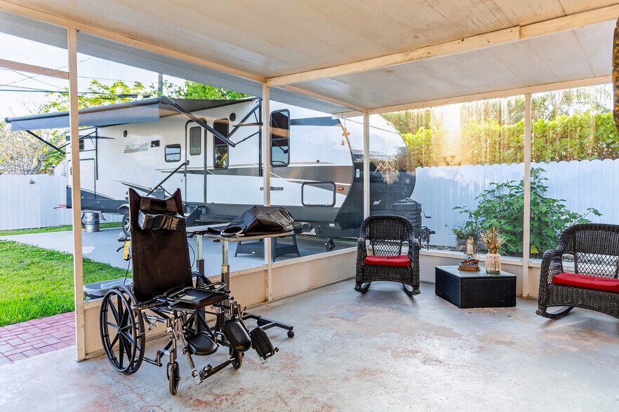 More Photos Of 9760 Memorial Rd, Cutler Bay Assisted Living For Sale