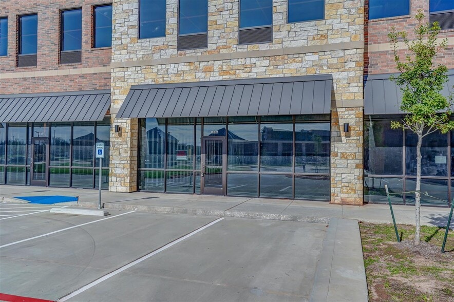 More Photos Of 4899 Highway 6, Missouri City Storefront Retail Office For Lease