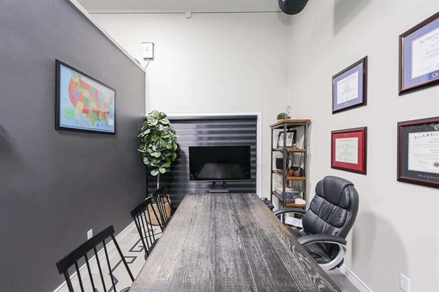 More Photos Of 8218 Casa Verde Rd, Laredo Storefront Retail Office For Sale