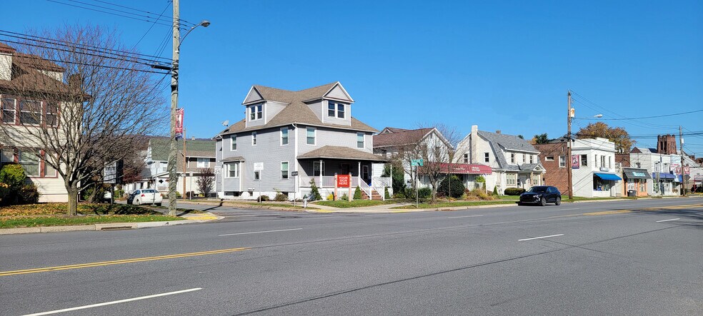 More Photos Of 950 Wyoming Ave, Forty Fort Office For Lease