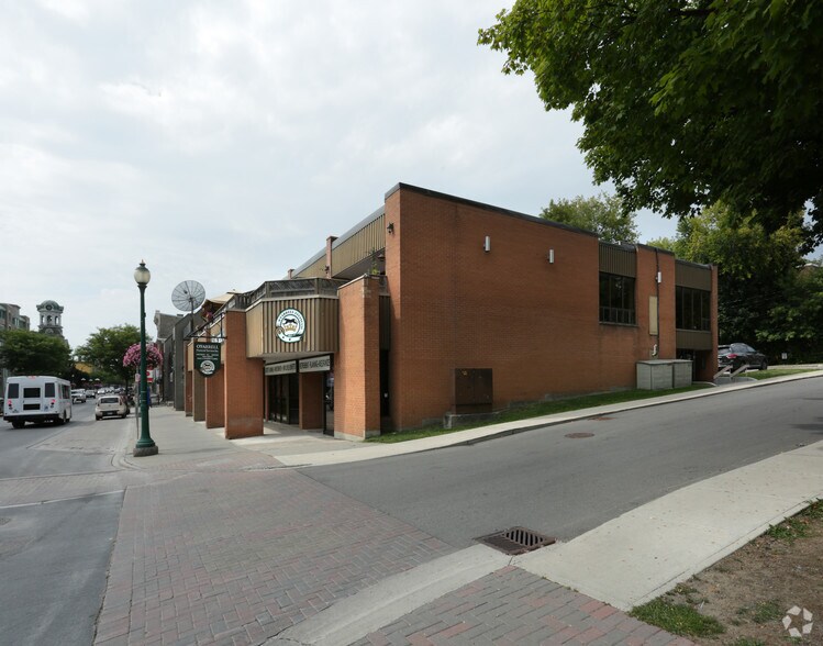 More Photos Of 52-58 King St E, Brockville Office For Sale