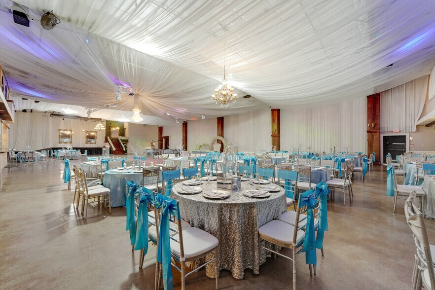 More Photos Of 8012 Endor, Houston Warehouse For Lease