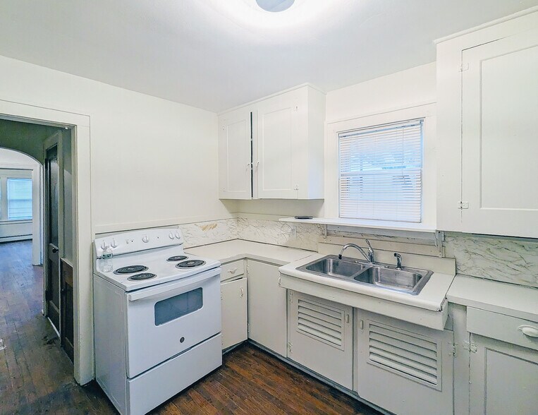More Photos Of 514 Davis Ave, Endicott Apartments For Sale